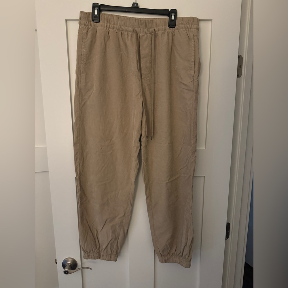 American Eagle corduroy joggers
